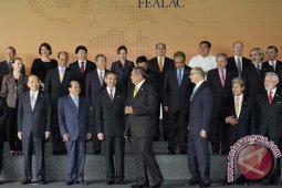 Presiden Hadiri FEALAC