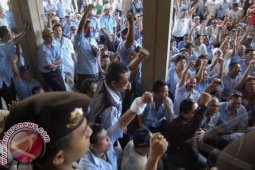 Sopir Taksi Denpasar Dukung Kenaikan Harga BBM