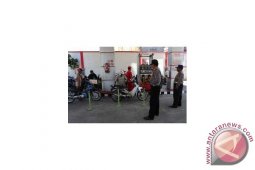 Sejumlah spbu di mataram dijaga aparat kepolisian