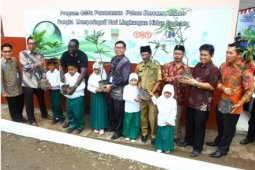 TNT-Carrefour Programkan Cinta Lingkungan di Sekolah