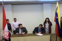 RI-Venezuela Tandatangani Bebas Visa Diplomatik
