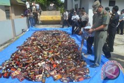 Aparat Gabungan Berhasil Amankan 175 Botol Miras