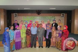 83 Wisudawati PPSW Raih Sarjana Seumur Hidup