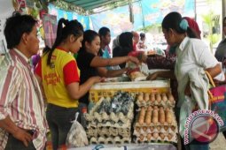 Pasar Murah Di Samarinda Diserbu Warga