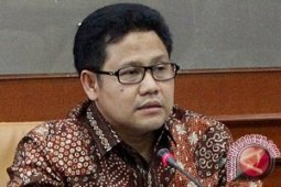 Menakertrans ingatkan perusahaan bayar THR