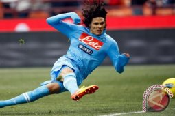Edinson Cavani Gabung Ke PSG