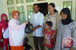 GOW Singkawang Bagi Paket Lebaran Untuk Dhuafa