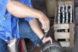 Pasokan Minyak Tanah Untuk `tumbilotohe` 20 Kiloliter