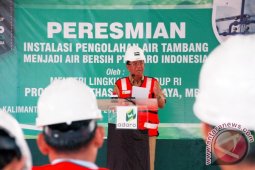 ADARO BANTU PENCAPAIAN MDGs