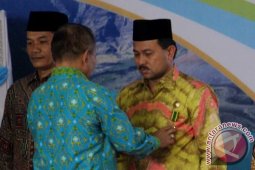 PENGHARGAAN BAKTI KOPERASI DAN UKM
