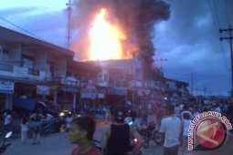 Kebakaran Ruko di Kawasan Pasar Bodok Parindu, Sanggau.