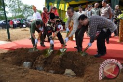 PELETAKAN  BATU PERTAMA