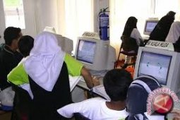 Kiat aman dan nyaman gunakan komputer tanpa undang risiko