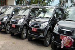 Mobil Dinas Pemkab Dipasang Stiker Anti Korupsi