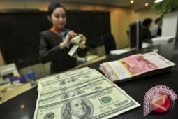 Rupiah Senin sore Rp13.360 per dolar