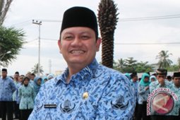 Sungai Dijadikan Median Jalan