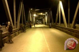 Lalu Lintas Menuju Jembatan Kapuas I Dialihkan