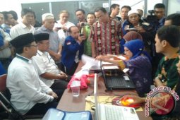 Pasangan Anang - Zoni Mendaftar Ke KPU