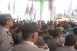 Tuntut HPH Simalungun