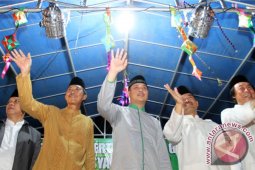 SAKSIKAN PESERTA PAWAI