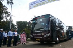 Ratusan karyawan Indocement mudik gratis