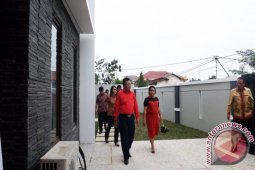 Ketua MK Adakan Open House di Kediaman Pribadi