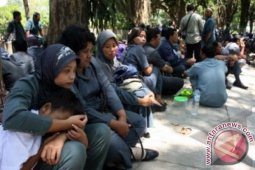 Ribuan Guru Mogok Mengajar