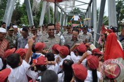 Lapsus - KOKOH MEMBANGUN KEBERSAMAAN