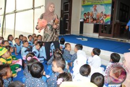 TINGKATKAN MINAT BACA