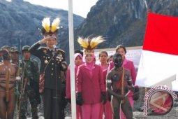 Pengibaran Bendera Merah Putih Sambut HUT RI