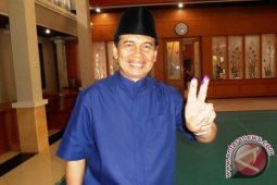 Farid Wadjdy Gunakan Hak Pilih di TPS 07 Samarinda