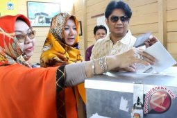 Bupati Rita Gunakan Hak Pilihnya