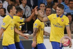 Arsenal dan Napoli Mulus Laga Pertama LC