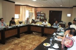 DPRD Kaltim  Gilir Hearing  Dengan Perusda