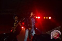 Penonton Konser "Zigaz" Ditahan Karena Membawa Sajam