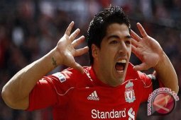 Suarez Antar Liverpool Ke Peringkat Kedua