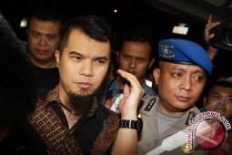 Musisi Ahmad Dhani Diperiksa