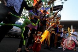 Wayang World Puppet Carnival