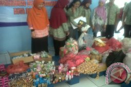 Dinkes kota bogor musnahkan ratusan kosmetik berbahaya
