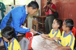 Kunjungi Sekolah