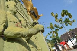 Patung Proklamator Rusak
