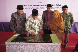 Resmikan Gelora Unipdu