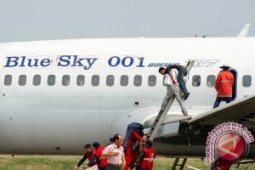 Penumpang Daratkan Pesawat Setelah Pilot Sakit