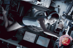 Film "Gravity" Bertahan di Nomor Satu Box Office
