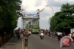 Uji Beban Lanjutan Jembatan Kapuas Pontianak Ditunda