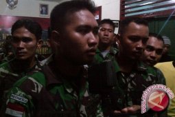 Prajurit Pamtas Terima Kenaikan Pangkat Luar Biasa