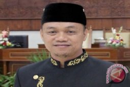 Gunawarman: Seriusi Listrik dan Air Bersih