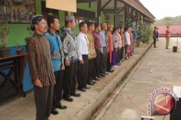 Berpakaian Adat, SMAN 2 Sekayam Peringati Sumpah Pemuda