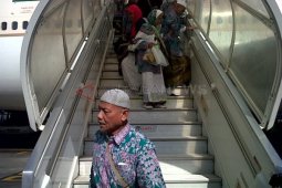 Haji Turun Pesawat