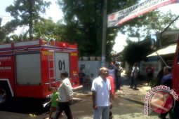 Dua rumah terbakar akibat arus pendek